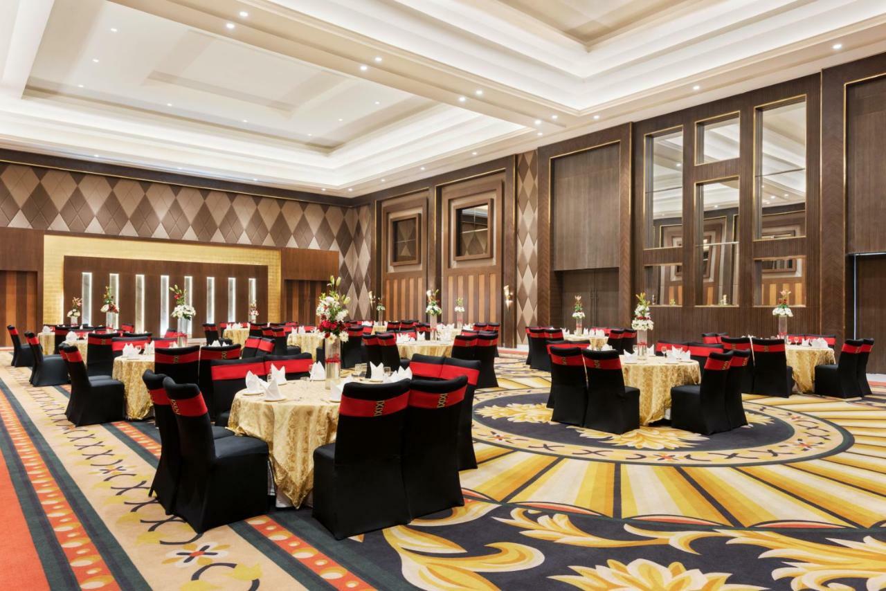 Ramada Plaza By Wyndham Lucknow 호텔 외부 사진